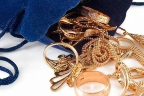 Bakıda evdən 10 min manatlıq qızıl-zinət əşyaları oğurlandı