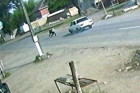 Azərbaycanda məktəbliləri maşın vurdu - ANBAAN VİDEO