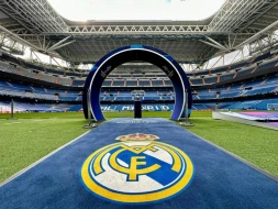 \"Real Madrid\"in ulduz futbolçusu təhqir edildi - Matç dayandırıldı (FOTO)