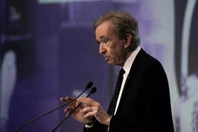 Dünyanın ən varlı adamının sərvəti bir gündə 11 milyard dollar əridi