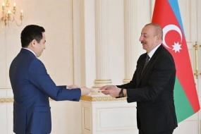 İlham Əliyev Qazaxıstanın yeni səfirini qəbul etdi - FOTOLAR