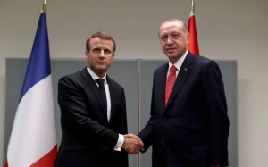 Makron Ərdoğanı təbrik etdi 