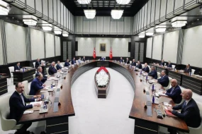 Ərdoğan köhnə komandasını sonuncu dəfə topladı