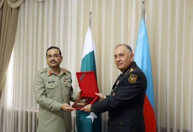 Kərim Vəliyev pakistanlı komandanla hərbi təlimlərdən DANIŞDI