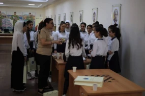 \"Qızları kitablarla təmin edək\" adlı layihə təqdim edildi - FOTOLAR