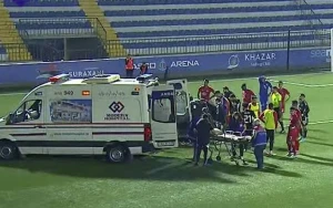 Azərbaycan futbolunda qorxulu anlar - Tanınmış futbolçu huşunu itirdi (VİDEO)