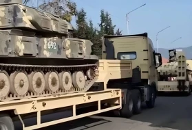 Xankəndiyə hərbi texnikalar gətirilir - VİDEO