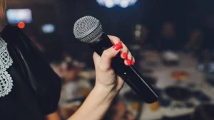 Azərbaycanda tanınmış müğənni ağır qəza keçirdi - Xəstəxanaya aparıldı (VİDEO)