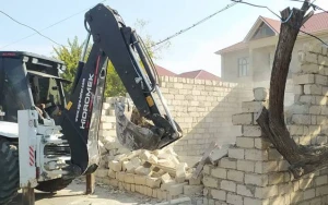 Qanunsuz tikilən obyektlər söküldü - VİDEO