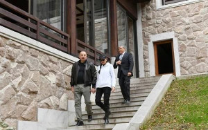 İlham Əliyev və birinci xanım İsa bulağında görülən işlərlə tanış oldu - FOTO