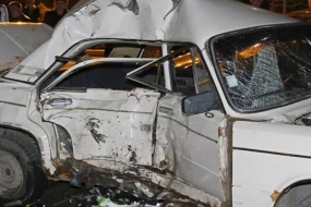 Yük maşını ilə \"VAZ-2106\" toqquşdu, ölən və xəsarət alanlar var - YENİLƏNDİ