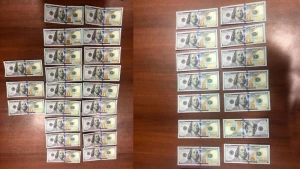 Bakıda saxta dollar satan dəstə üzvləri saxlanıldı - VİDEO