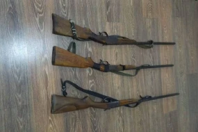 Qanunsuz ov edənlər saxlanıldı - Silahları götürülüb