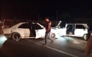 Azərbaycanda3 avtomobilin iştirakı ilə zəncirvari qəza oldu