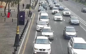 Bakının bir sıra yollarında sıxlıq var - SİYAHI