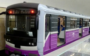 Qatar xarab oldu - Metroda sıxlıq yarandı