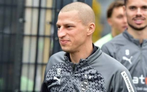 \"Borussiya\"nın futbolçusu xərçəng xəstəliyindən sağaldı