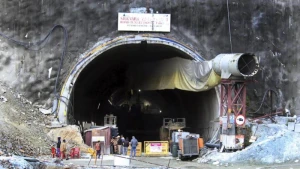 10 gündü tuneldə qapalı qalan işçilərlə bu cür əlaqə yaradıldı