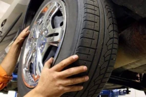 Təmir sexində təkər partladı - Ölən var