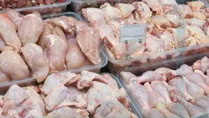 Bakıda üçü 10 manata satılan toyuq ətinin mənşəyi nədir? - VİDEO