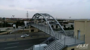 Yeni yerüstü piyada keçidi vətəndaşların istifadəsinə verildi - VİDEO