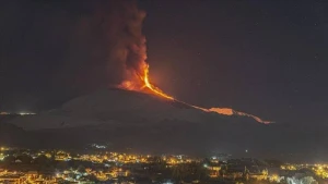 Etna vulkanı yenidən püskürdü