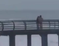 Batumidə qasırğanın yaratdığı dalğalar iki gənci ölümlə üz-üzə QOYDU