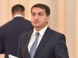 Hikmət Hacıyev azərbaycanlı qadın istehkamçılarla bağlı paylaşım etdi - FOTO