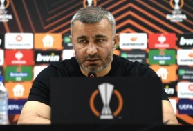 \"Neftçi\" ilə oyunda vacib qələbə qazandıq\" - Qurbanov