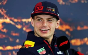 Ferstappen üçüncü dəfə \"Formula 1\" çempionu oldu