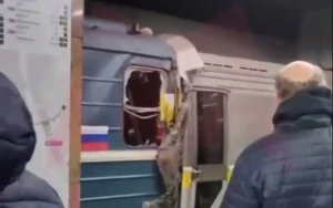Moskva metrosunda qatarlar toqquşdu - VİDEO