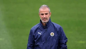 UEFA “Fənərbağça”nın baş məşqçisini cəzalandırdı