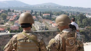 İsrail Livanla sərhəddəki kəndləri boşaldır