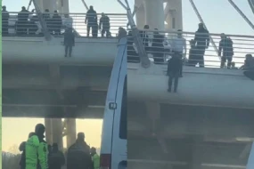 Bakıda kişi intihara cəhd edir - VİDEO