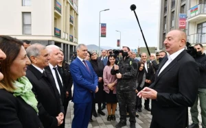 \"Ordu xərclərinə yenə də vəsait ayırmalıyıq, çünki yumruq daim yerində olmalıdır\" - Prezident