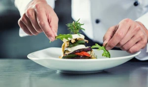 Kafe və restoranlarda müştərilərdən alınan “xidmət haqqı” kimə çatır? - ARAŞDIRMA (VİDEO)