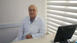 ŞOK! Bakıda tanınmış baş həkim qaynı tərəfindən döyüldü - FOTO