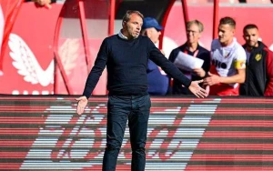 \"Ayaks\" baş məşqçisi ilə yolları ayırdı