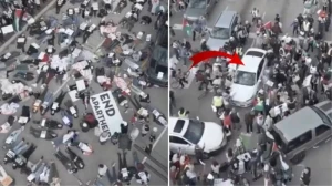 Fələstinə dəstək üçün toplaşan kütlənin üzərinə avtomobilini sürdü