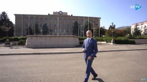 Xankəndidən İLK VERİLİŞ: Separatçıların ayaq altında qalan poqonları və şəxsi əşyaları - VİDEO