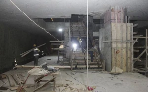 Metronun növbəti stansiyasından ən son FOTOLAR