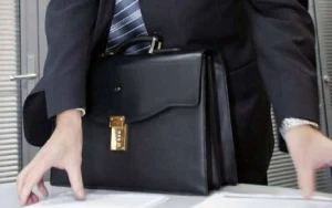 Nazir müavininin oğlu vəzifəsindən AZAD EDİLDİ