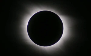 İlin ikinci Ay tutulması başlayıb