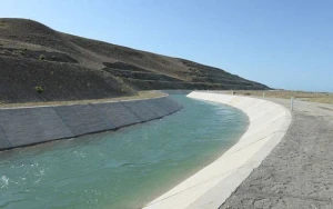 28 yaşlı oğlan kanalda batdı