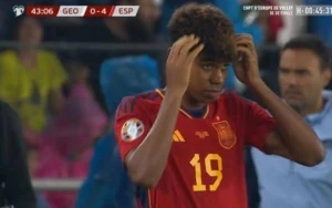 İspaniya millisinin ən gənc futbolçusu oldu
