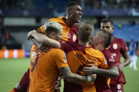 \"Qalatasaray\" 38 oyunda 100 qol vuran gənc futbolçunu transfer etdi – FOTO