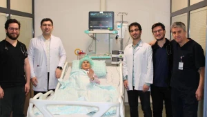 103 yaşlı qadın ürək əməliyyatı ilə sağlamlığına qovuşdu