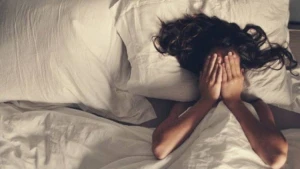 Arvadını başqa kişi ilə öpüşərkən tutdu, bağışladı sonra isə... - ŞOK OLAY