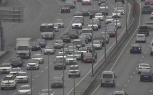 Bakı-Sumqayıt yolunda qəza: Yolda sıxlıq yarandı