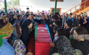 Yol qəzasında həlak olan hərbçi Taleh Əliyevlə vida mərasimi keçirilir - FOTOLAR